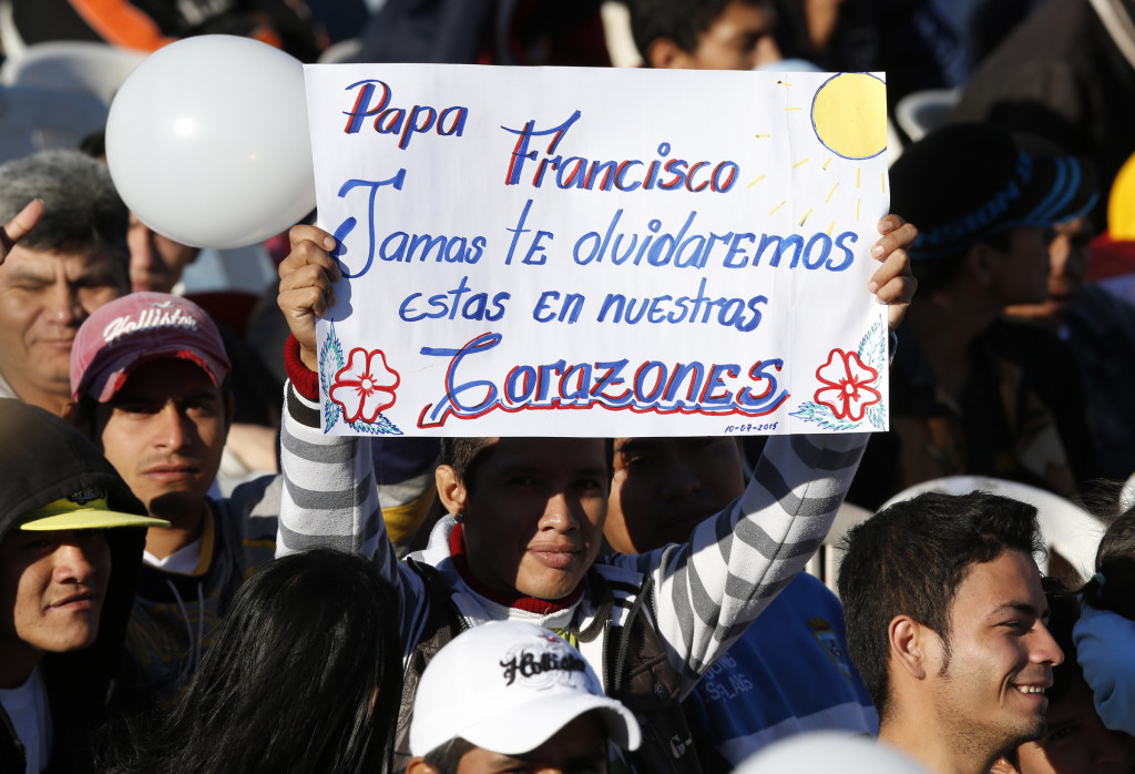 Prisoner holds a sign for Pope Francis in the Palmasola prison in Santa Cruz, Bolivia, July 10. (CNS photo/Paul Haring) See POPE-PRISON July 10, 2015.