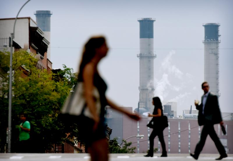 The East River Generating Station in New York City is seen in this Aug. 11, 2015, file photo. The U.S. has deposited $500 million of the $3 billion it pledged to the United Nations' Green Climate Fund during the December Paris climate talks. (CNS photo/Justin Lane, EPA)