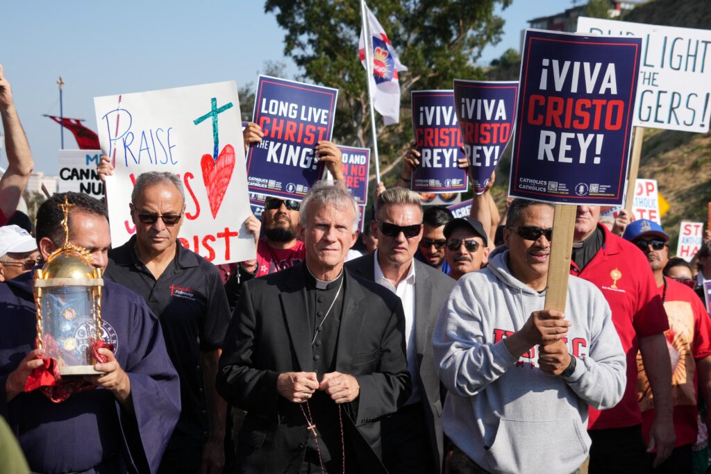 Dodgers' Sisters of Perpetual Indulgence event draws thousands of protesters