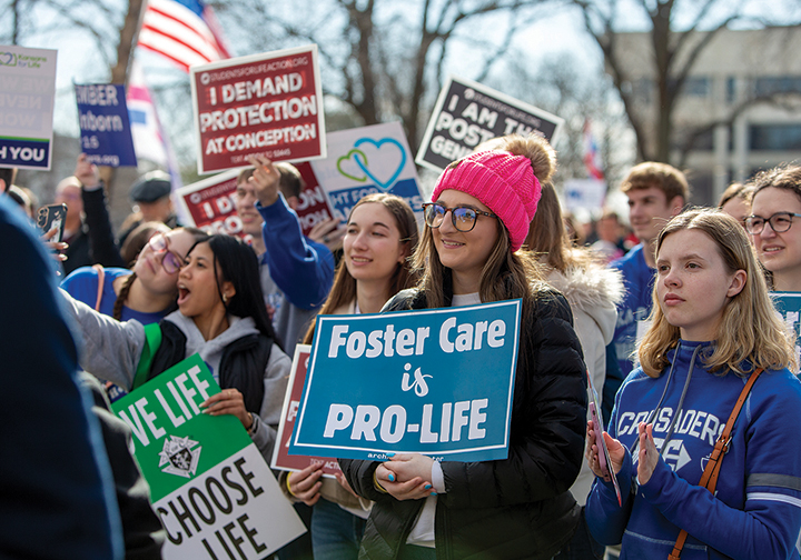 Topeka’s annual rally attracts large numbers in support of life – Leaven.com